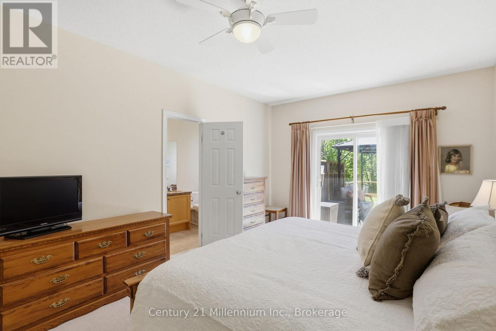 18 Thomas Drive, Collingwood, ON