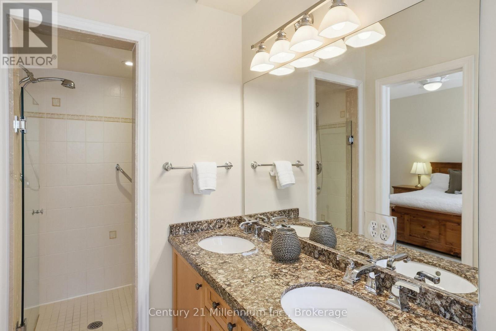 18 Thomas Drive, Collingwood, ON