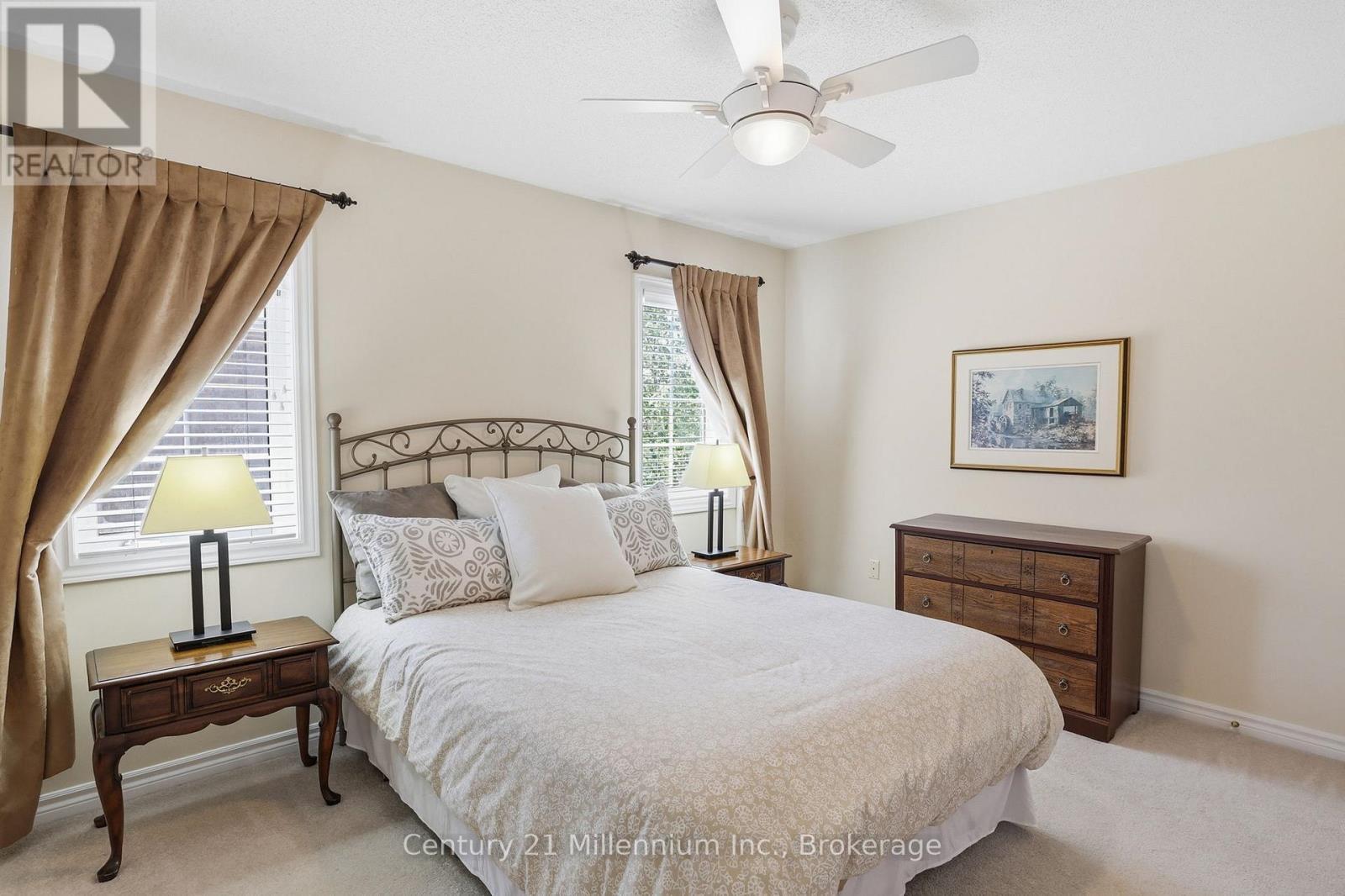 18 Thomas Drive, Collingwood, ON