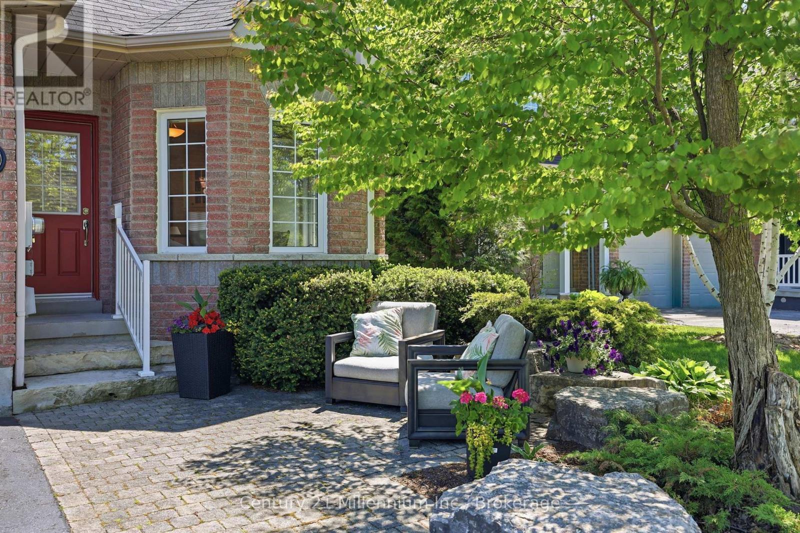18 Thomas Drive, Collingwood, ON