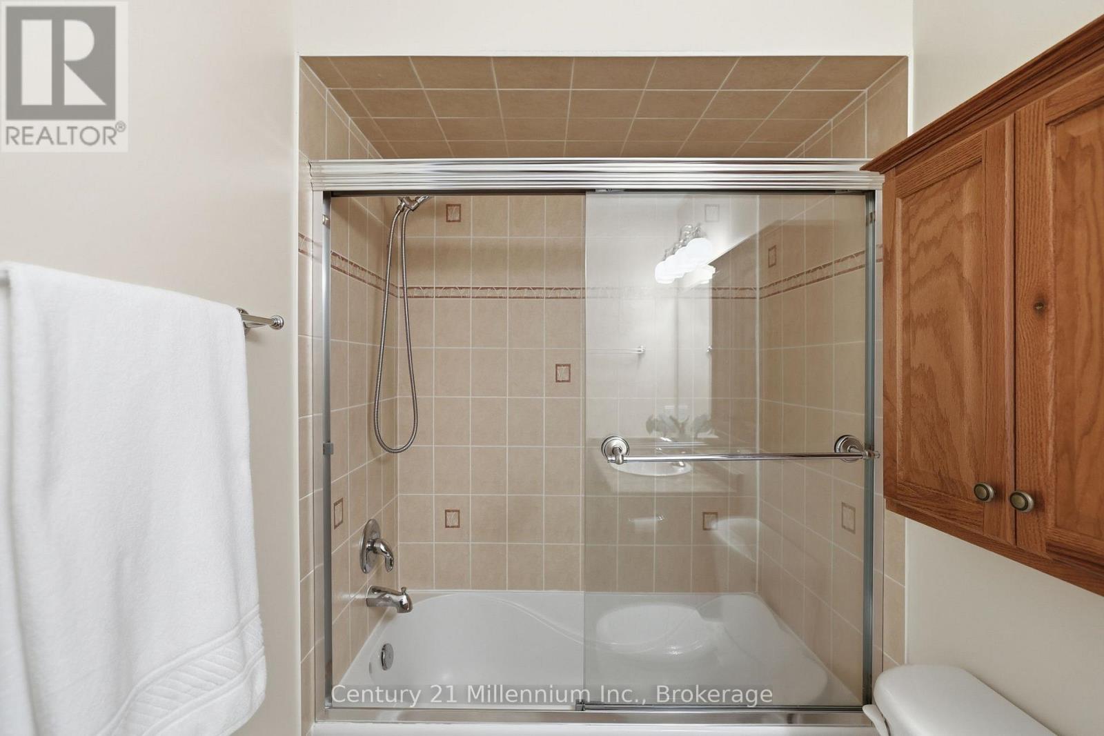 18 Thomas Drive, Collingwood, ON