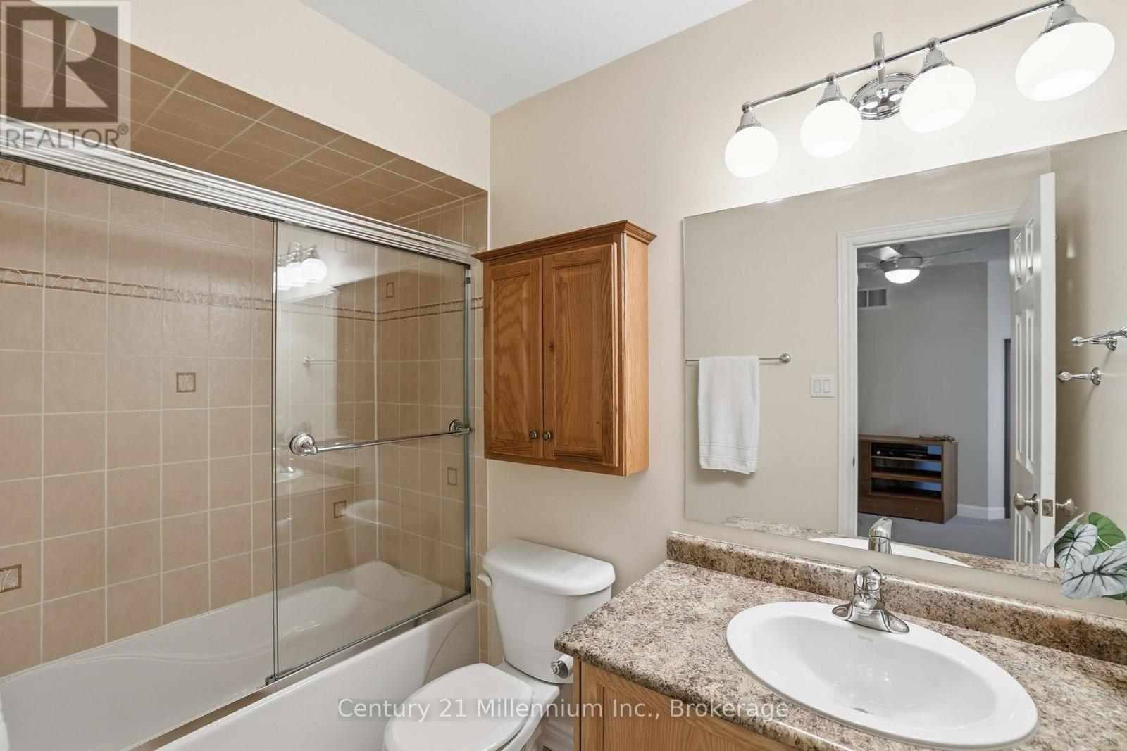 18 Thomas Drive, Collingwood, ON