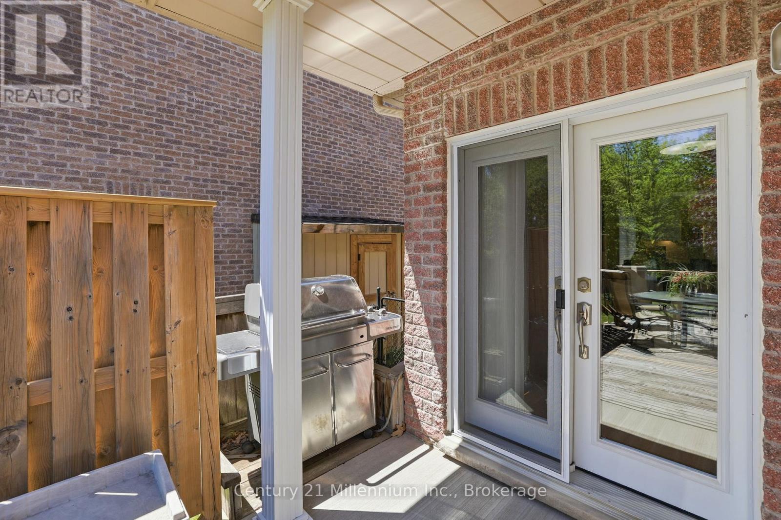 18 Thomas Drive, Collingwood, ON