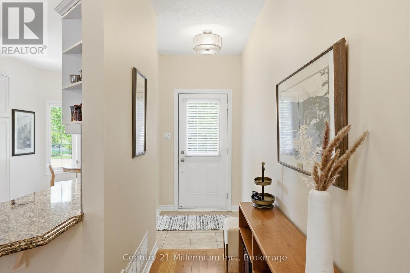 18 Thomas Drive, Collingwood, ON