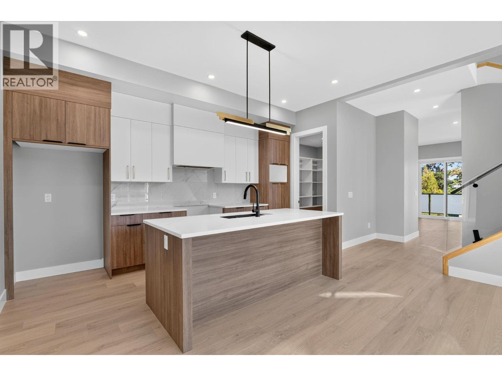 757 Barnaby Road Unit# 3, Kelowna, BC