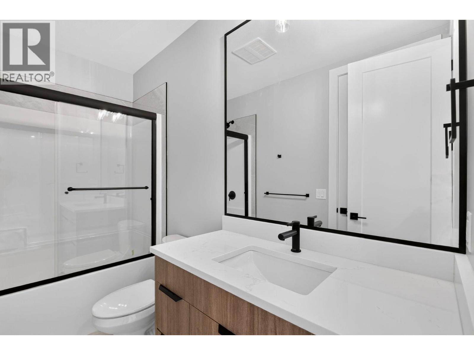 757 Barnaby Road Unit# 3, Kelowna, BC