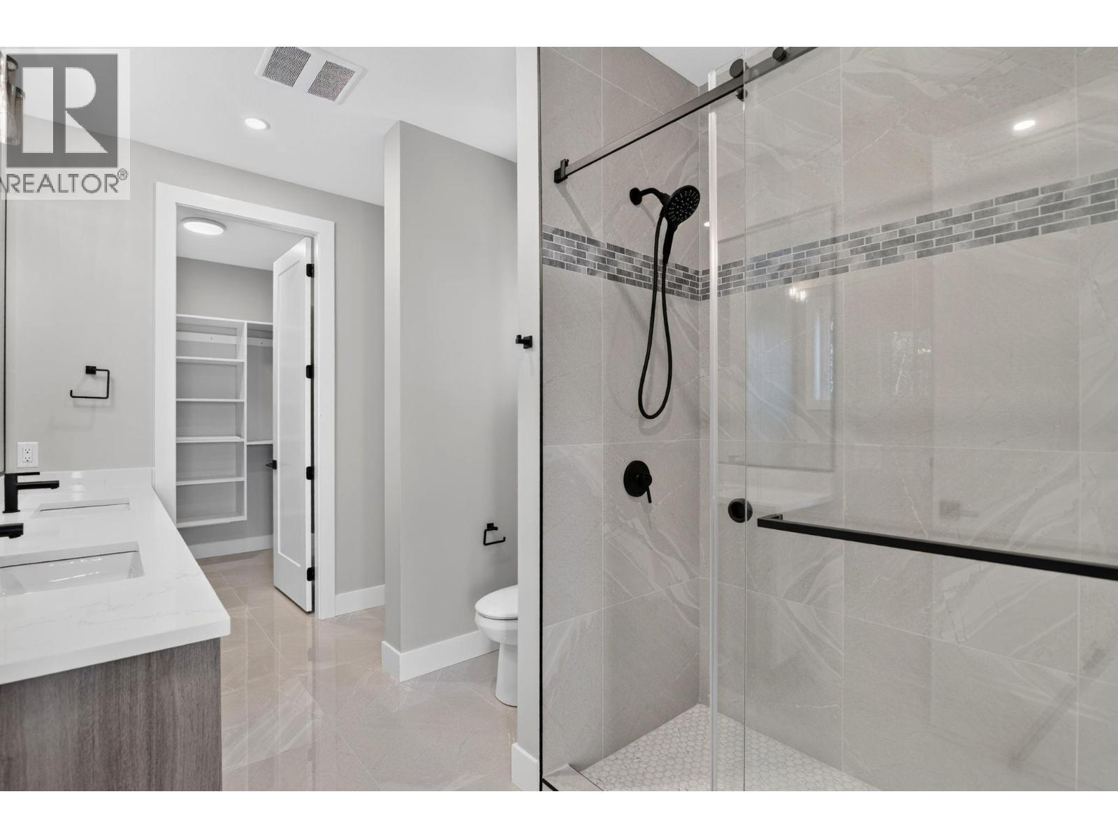 757 Barnaby Road Unit# 3, Kelowna, BC