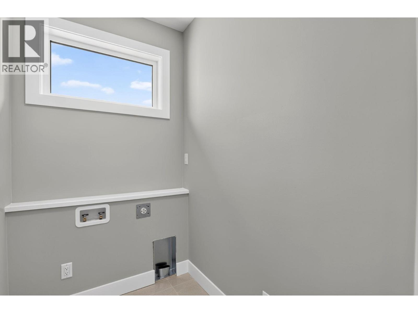 757 Barnaby Road Unit# 3, Kelowna, BC