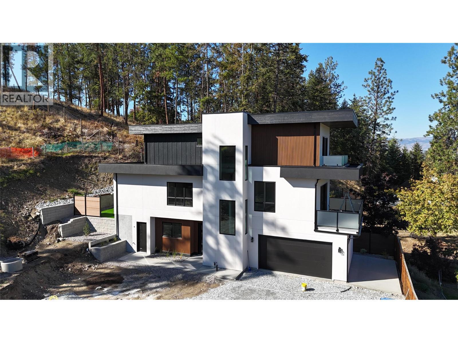 757 Barnaby Road Unit# 3, Kelowna, BC