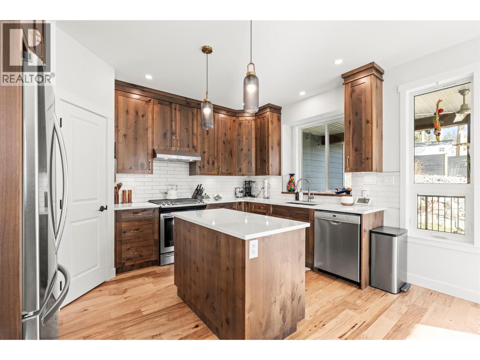 3200 20 Street Ne, Salmon Arm, BC
