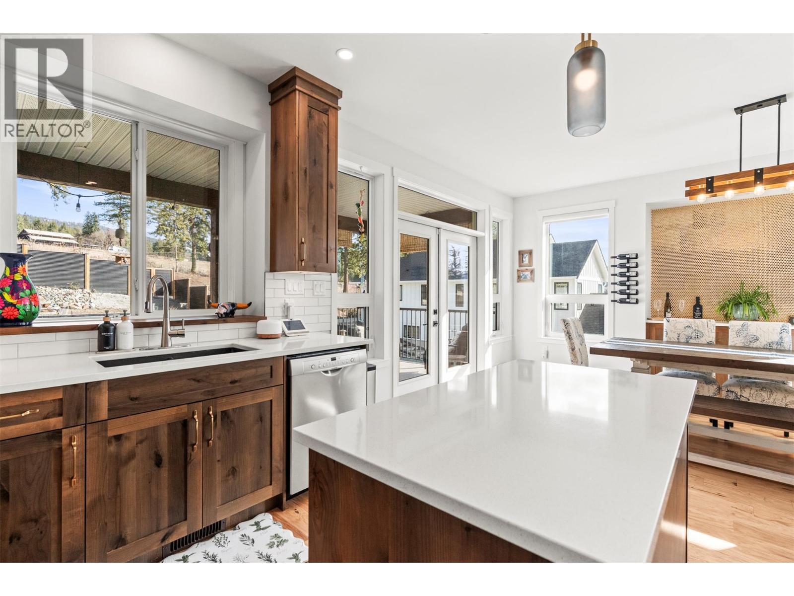 3200 20 Street Ne, Salmon Arm, BC