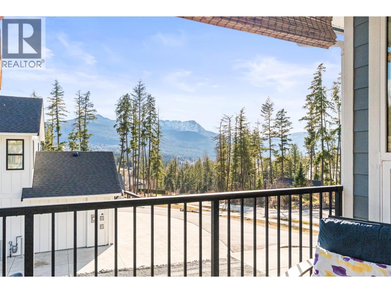 3200 20 Street Ne, Salmon Arm, BC