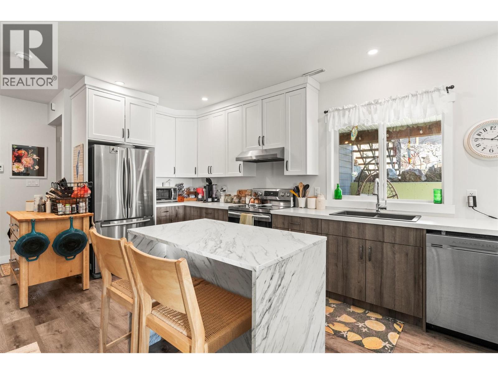 3200 20 Street Ne, Salmon Arm, BC