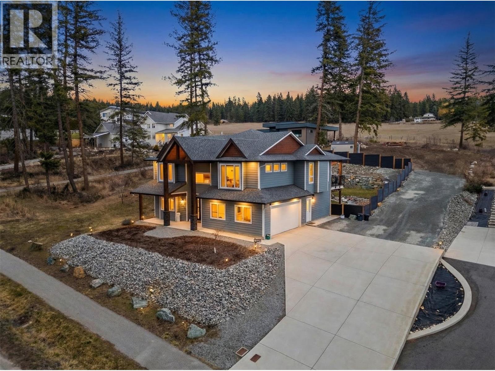 3200 20 Street Ne, Salmon Arm, BC