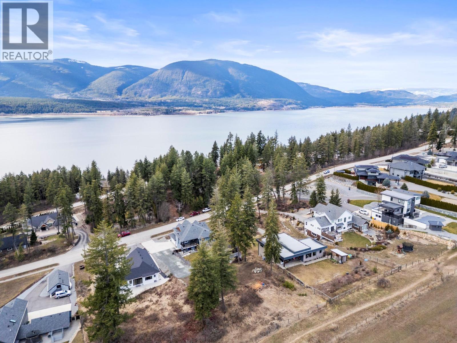 3200 20 Street Ne, Salmon Arm, BC