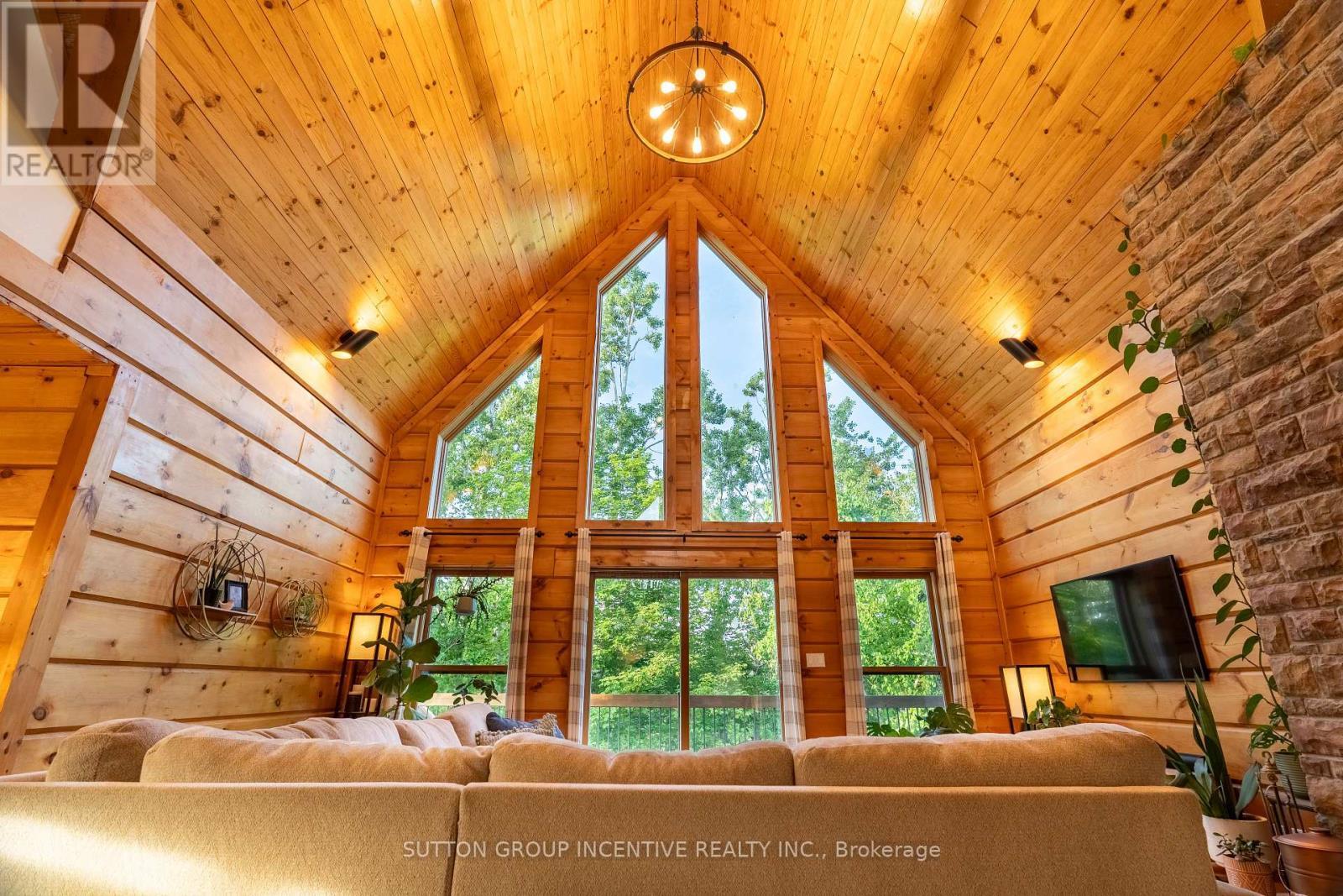 17 Bridle Path, Oro-Medonte, ON