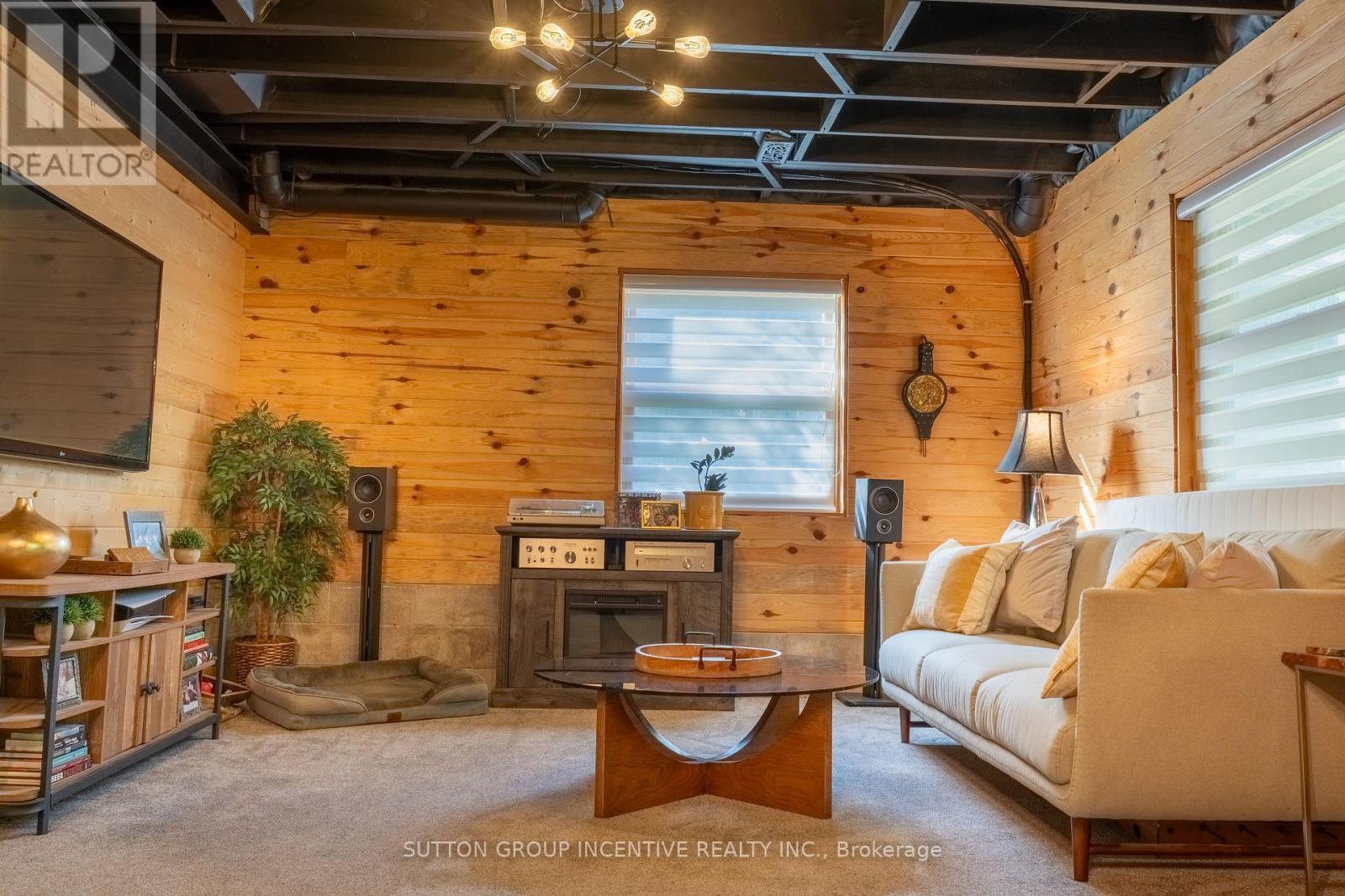17 Bridle Path, Oro-Medonte, ON
