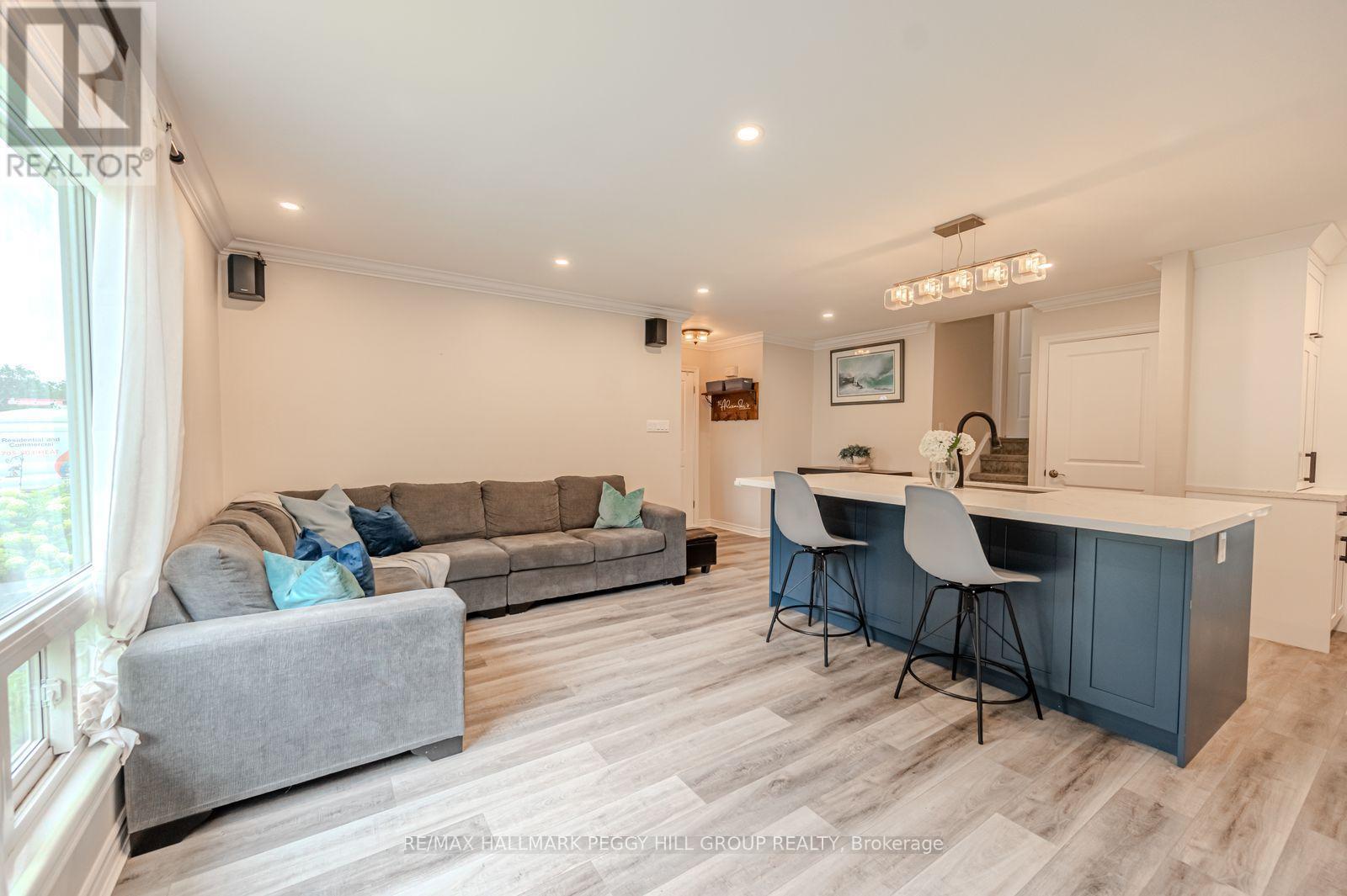 29 Shelley Lane, Barrie, ON
