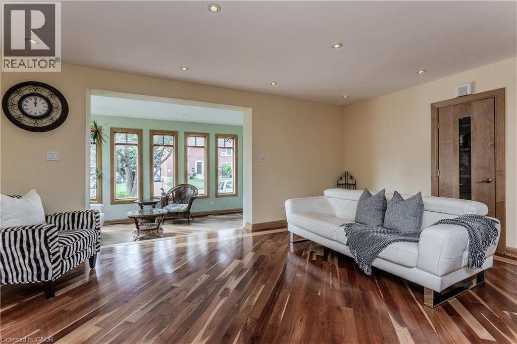 707 Ross Street, Burlington, ON