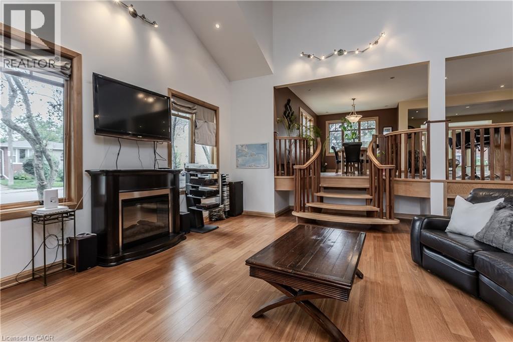 707 Ross Street, Burlington, ON