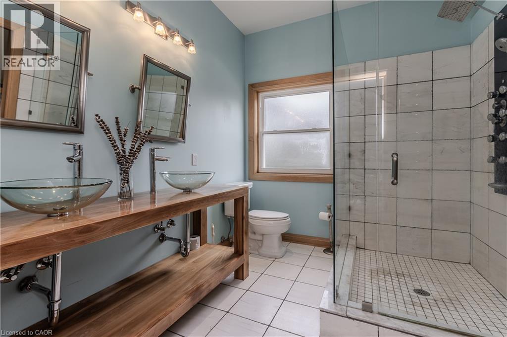 707 Ross Street, Burlington, ON