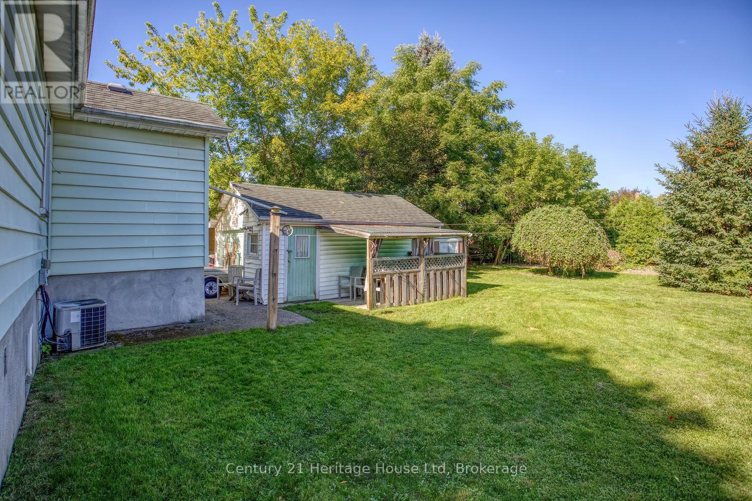 Back yard and side of the garage - 91 Merion Street, Guelph (Junction/Onward Willow), ON