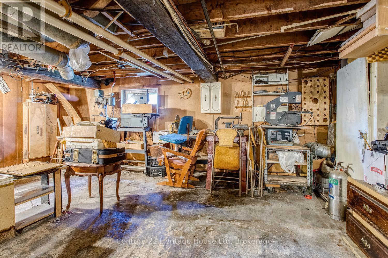 Basement, cement floor - 91 Merion Street, Guelph (Junction/Onward Willow), ON