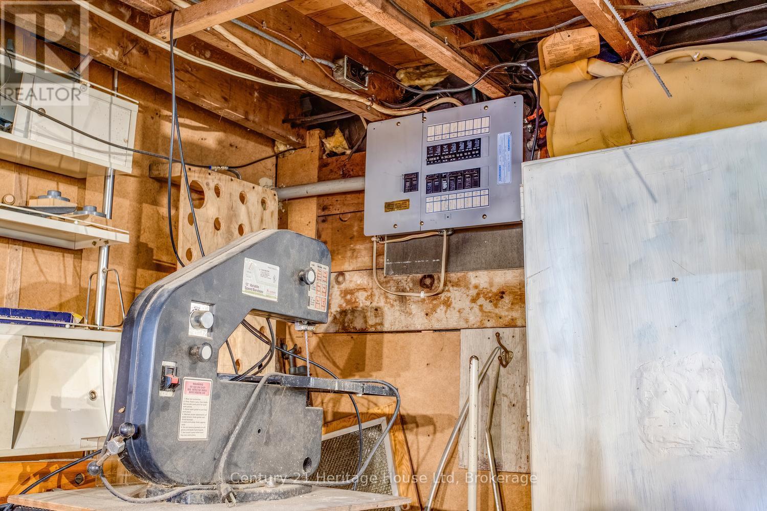 Basement, updated hydro panel (125 amp) - 91 Merion Street, Guelph (Junction/Onward Willow), ON