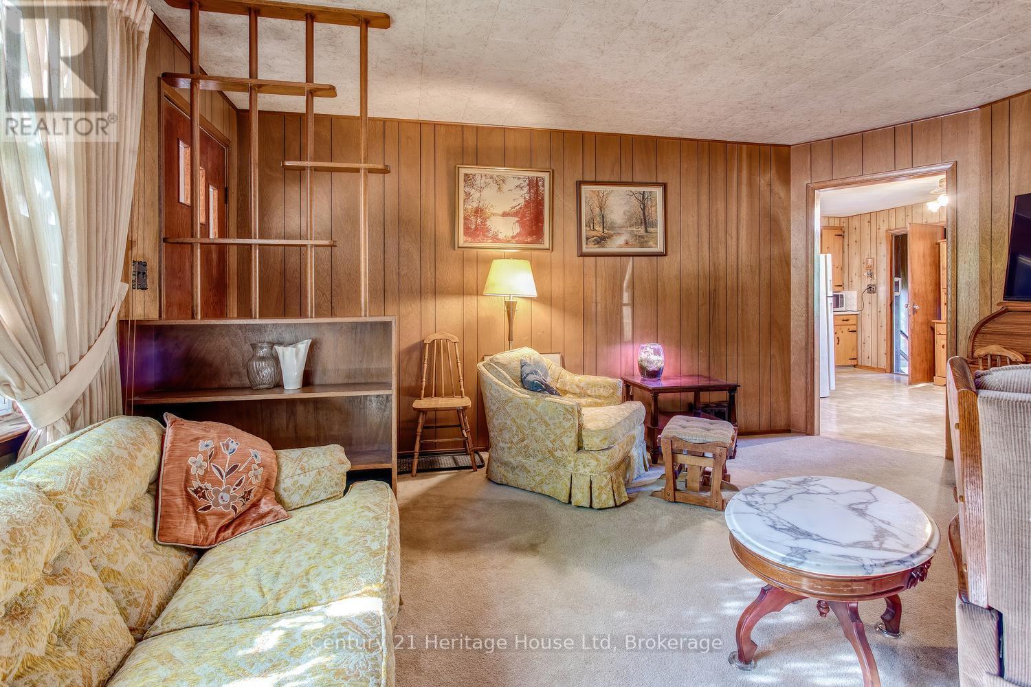 Living room with built in cabinets - 91 Merion Street, Guelph (Junction/Onward Willow), ON