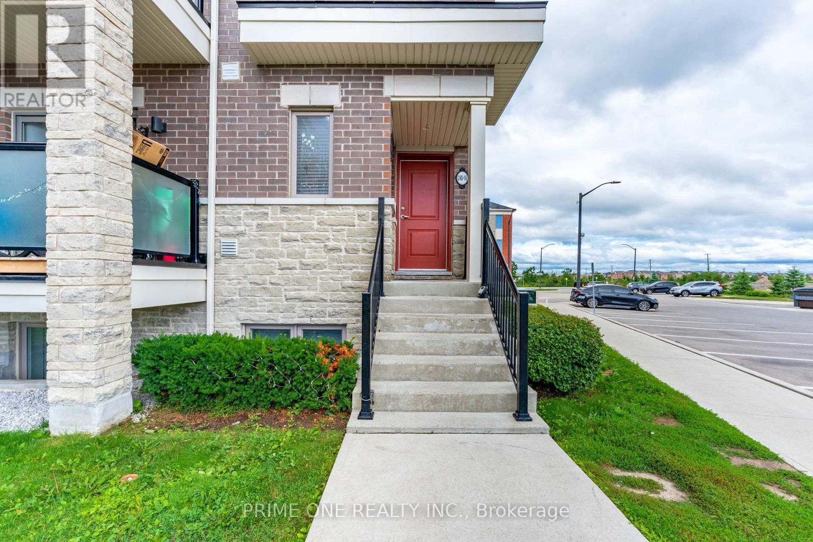 16 - 240 Lagerfeld Drive, Brampton, ON