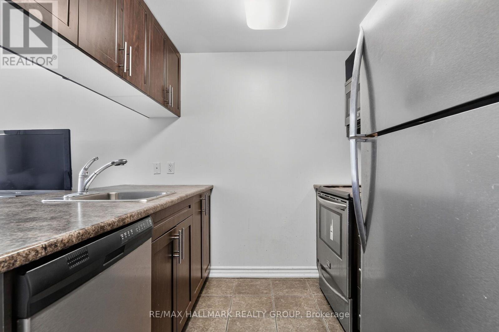 203 - 234 Rideau Street, Ottawa, ON