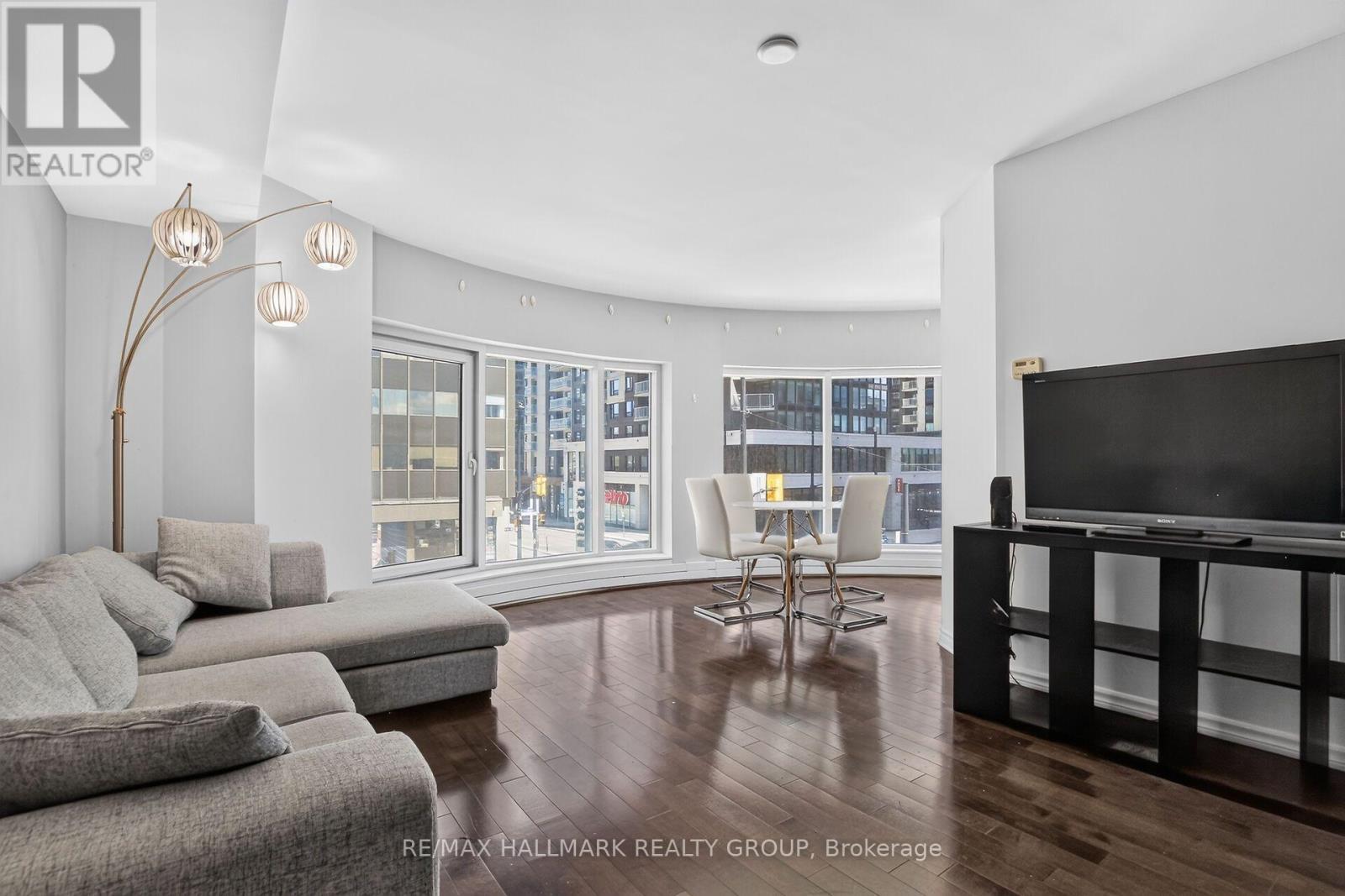 203 - 234 Rideau Street, Ottawa, ON
