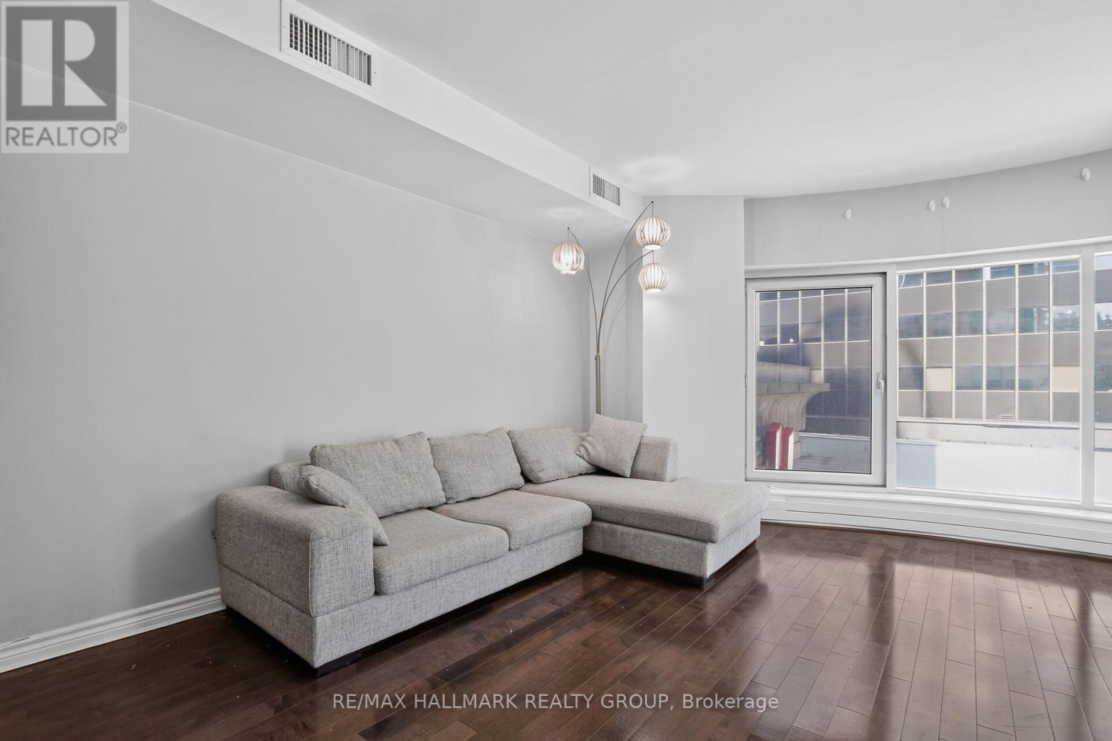 203 - 234 Rideau Street, Ottawa, ON