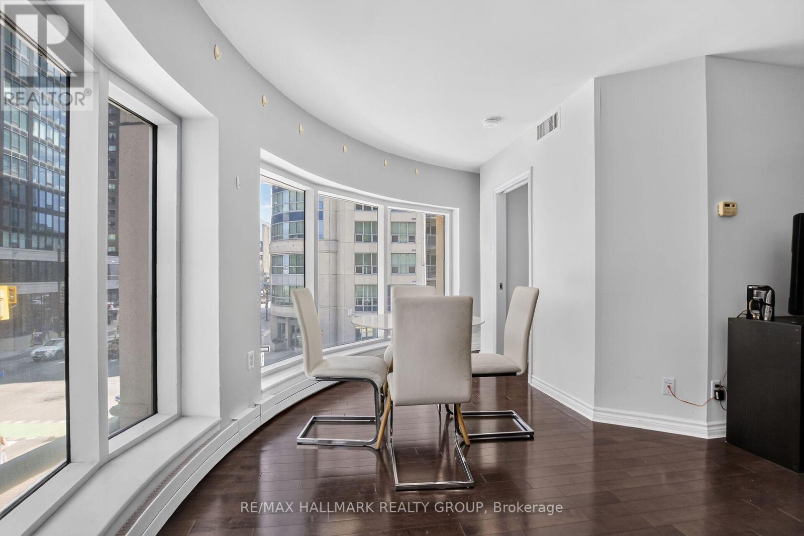203 - 234 Rideau Street, Ottawa, ON