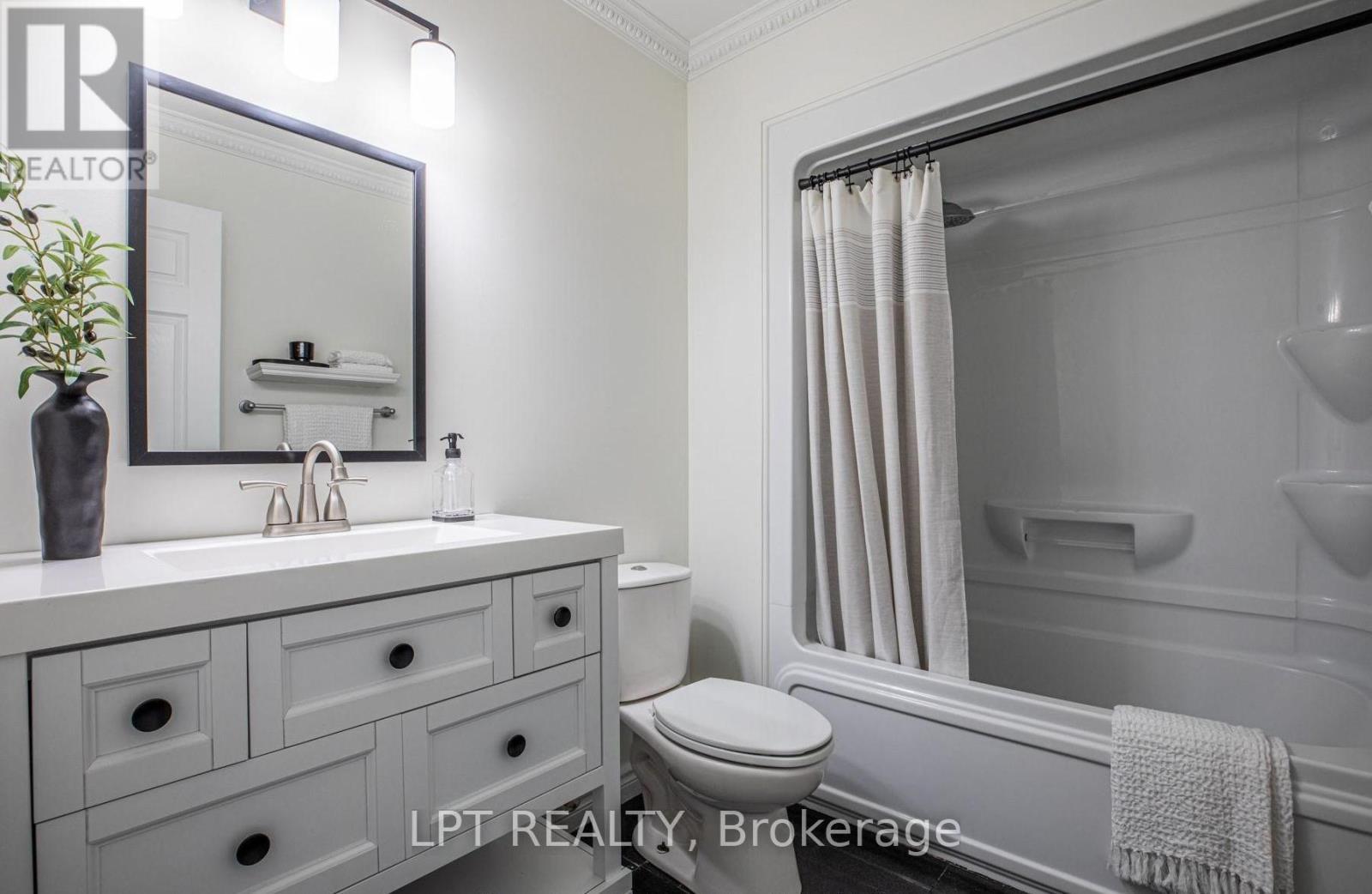 11866 Brouillette Court, Tecumseh, ON