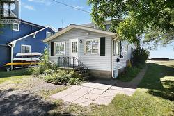 69 WILLOW BEACH ROAD Amherstburg, ON N9V 2Y8