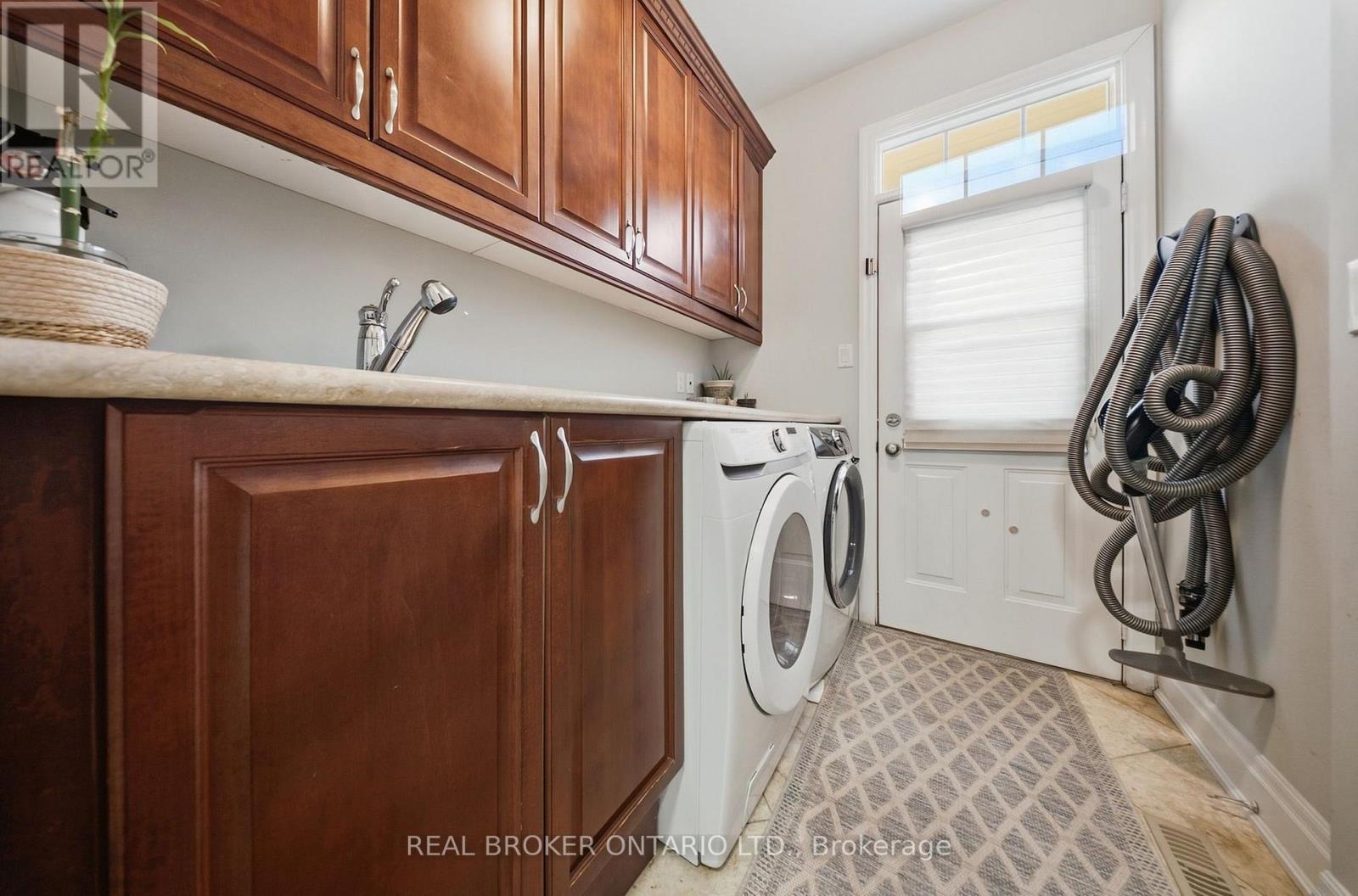 1078 Mcneil Drive, Milton, ON