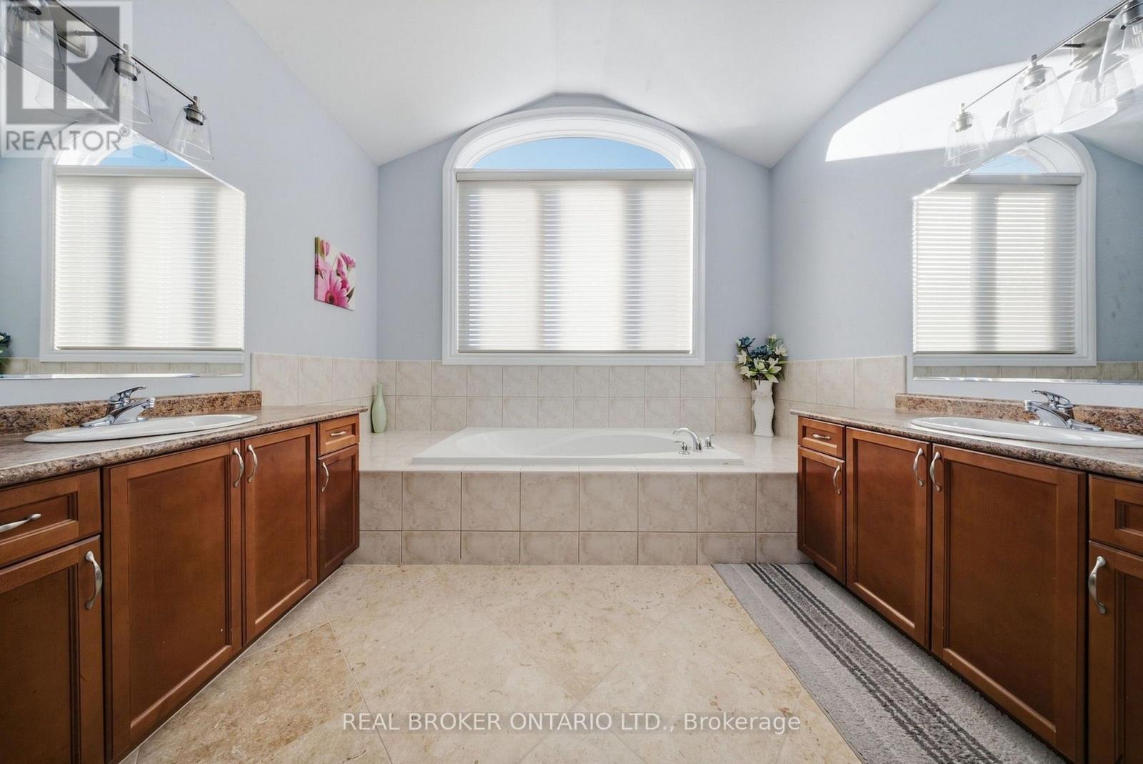 1078 Mcneil Drive, Milton, ON