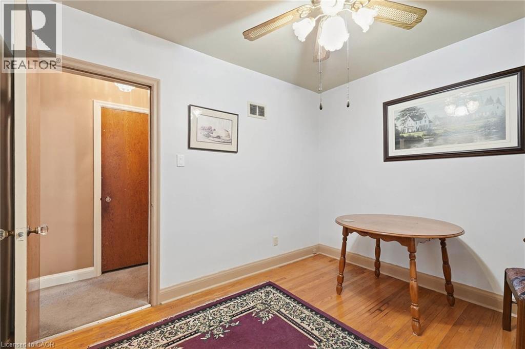 21 Oakwood Avenue, Kitchener, ON
