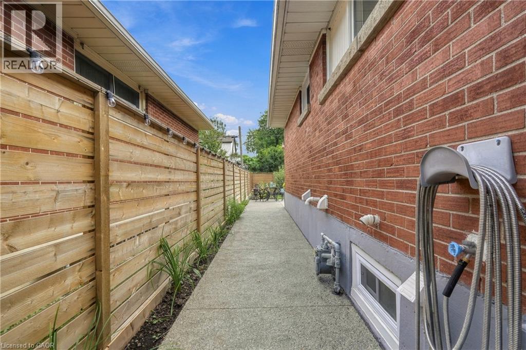 215 West 33Rd Street, Hamilton, ON