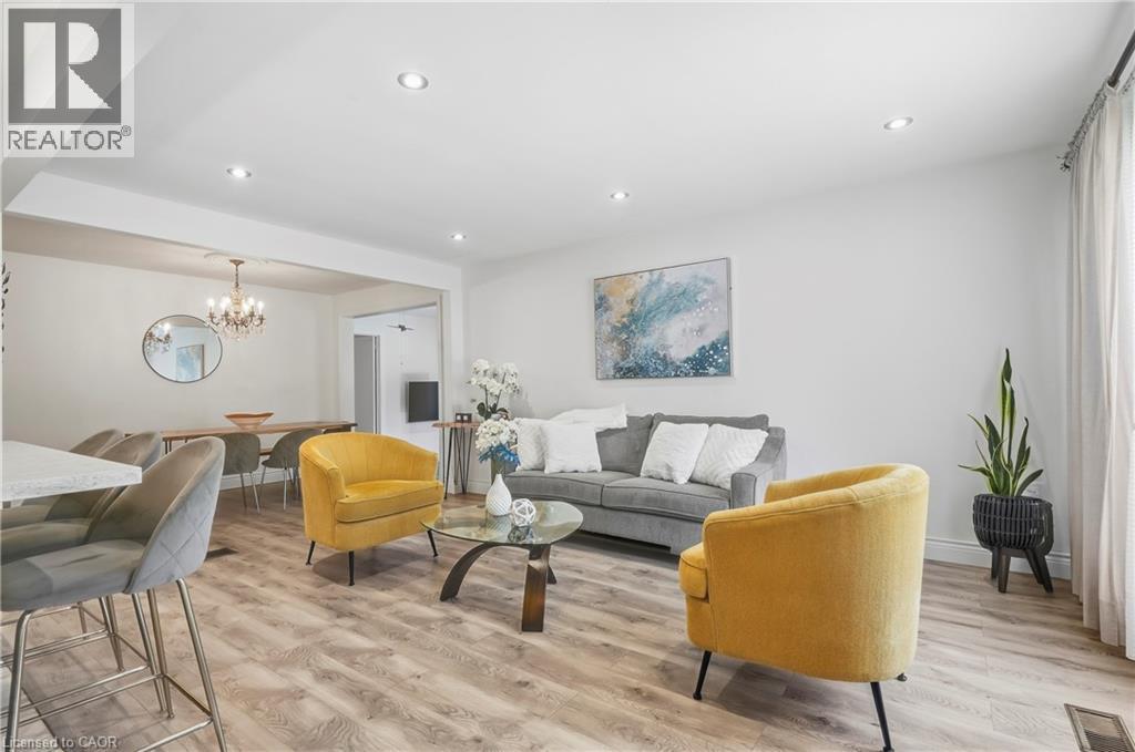 215 West 33Rd Street, Hamilton, ON