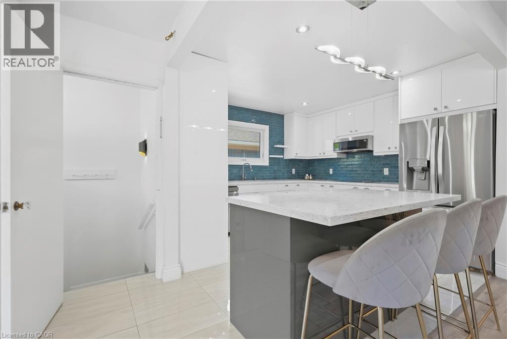 215 West 33Rd Street, Hamilton, ON