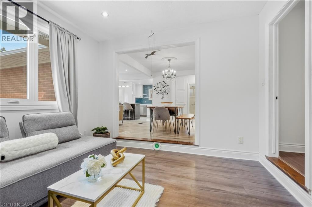 215 West 33Rd Street, Hamilton, ON