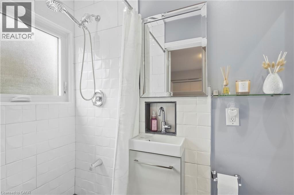 215 West 33Rd Street, Hamilton, ON