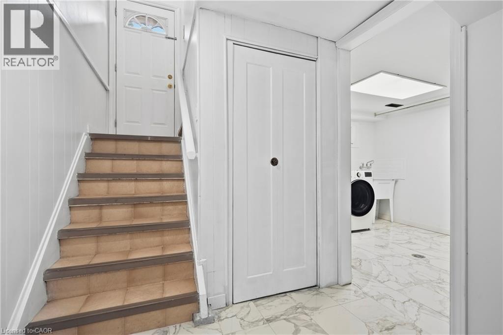 215 West 33Rd Street, Hamilton, ON