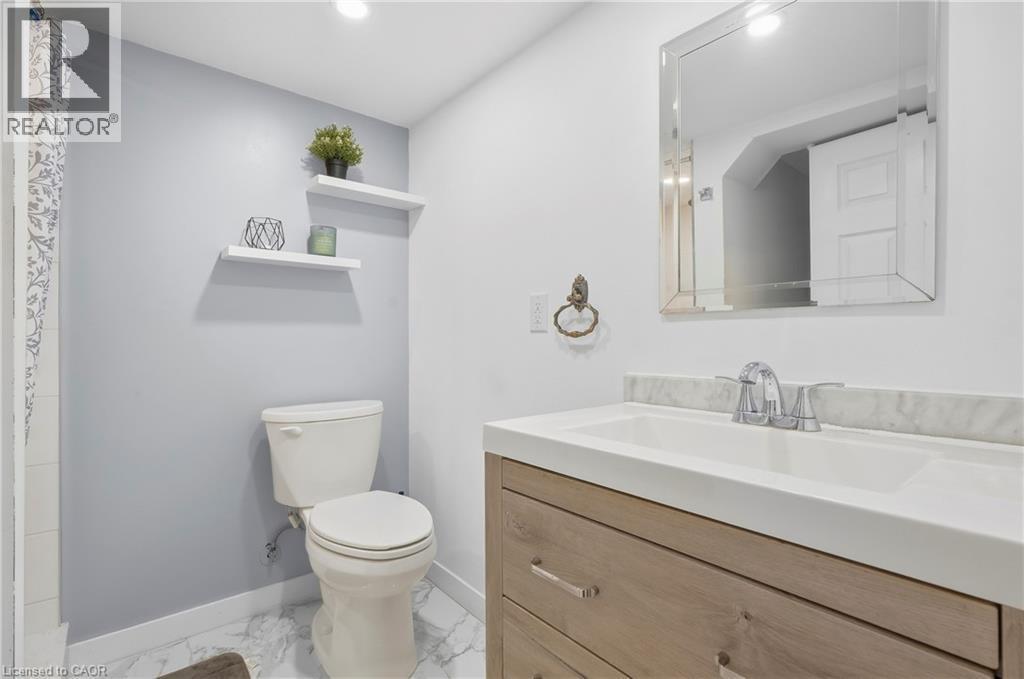 215 West 33Rd Street, Hamilton, ON