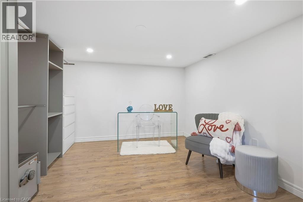 215 West 33Rd Street, Hamilton, ON