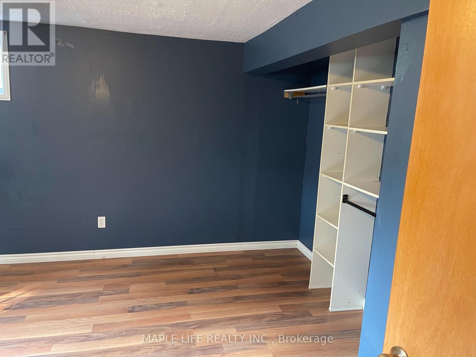886 Srigley Street, Newmarket, ON