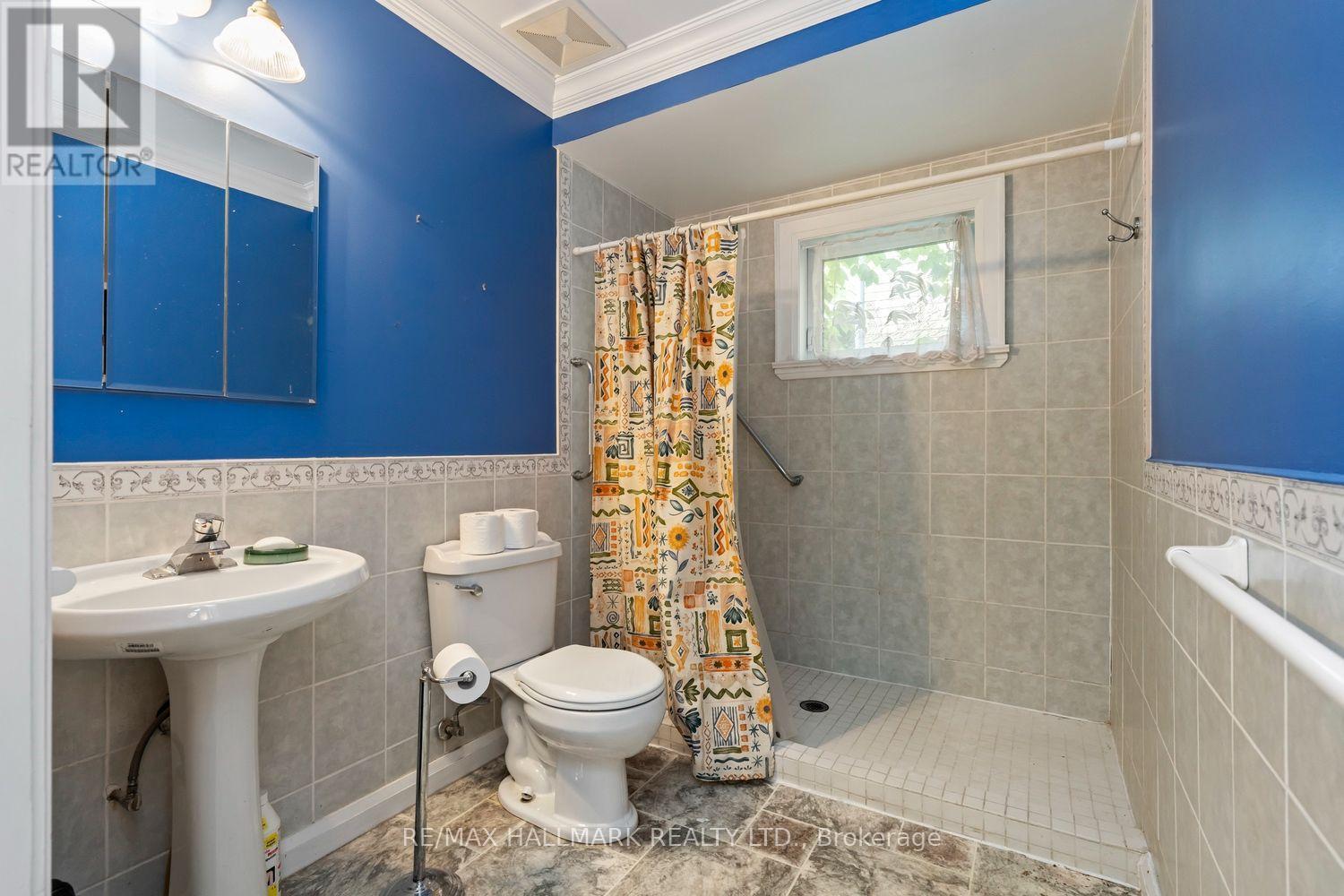 48 Chatsworth Drive, Toronto, ON