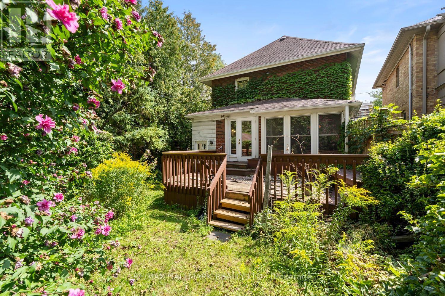 48 Chatsworth Drive, Toronto, ON